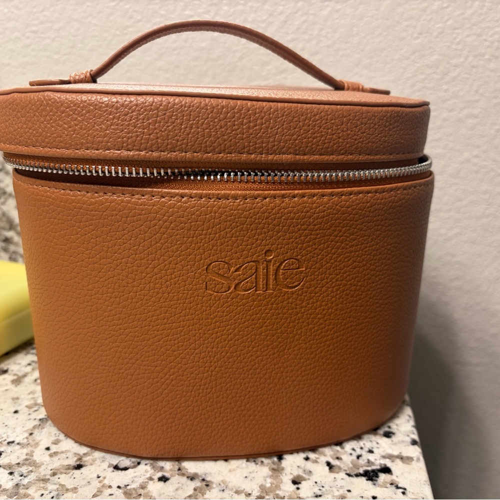 Saie Vanity Cosmetic Case